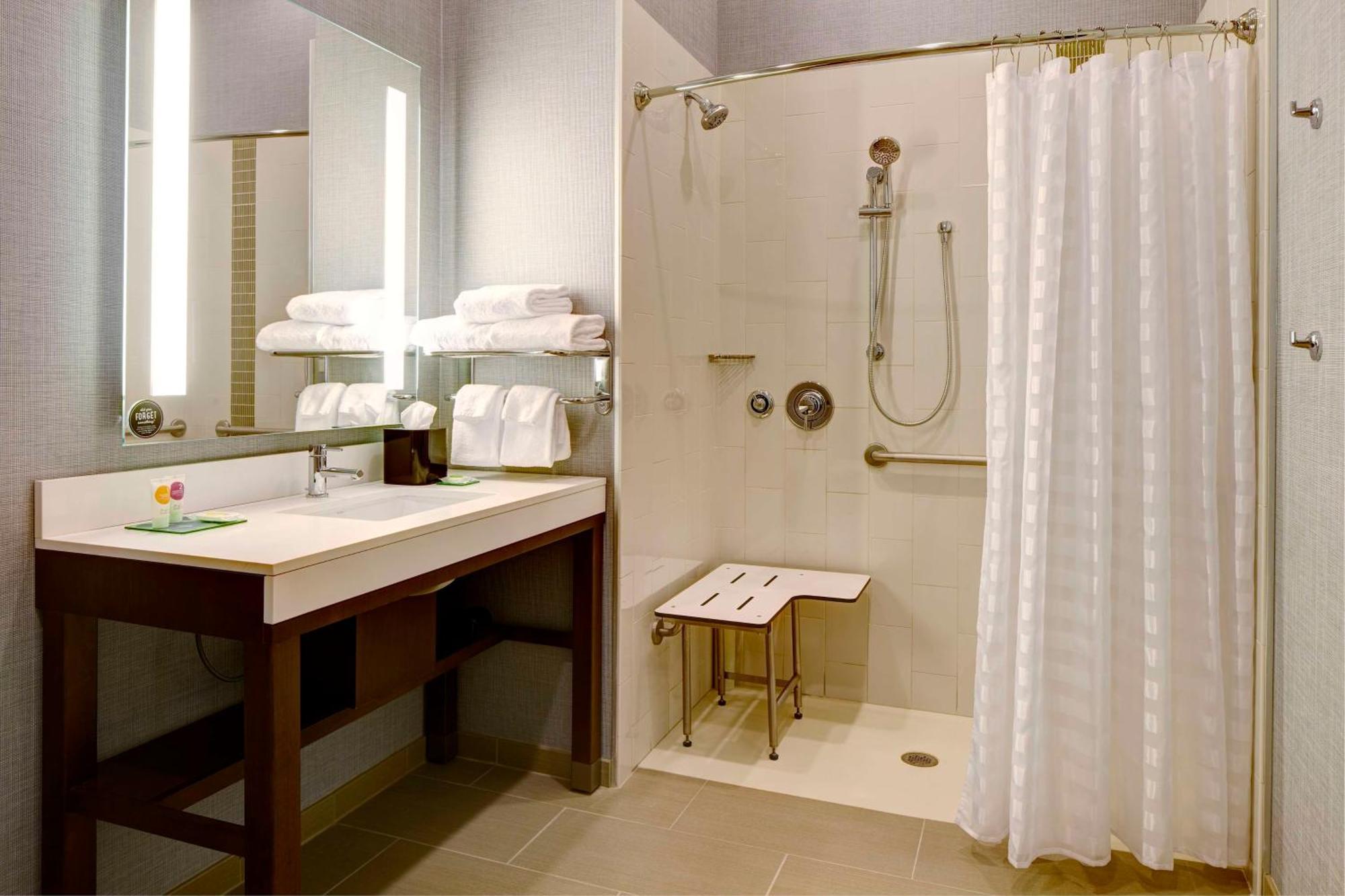 Hyatt Place St. Paul Hotel