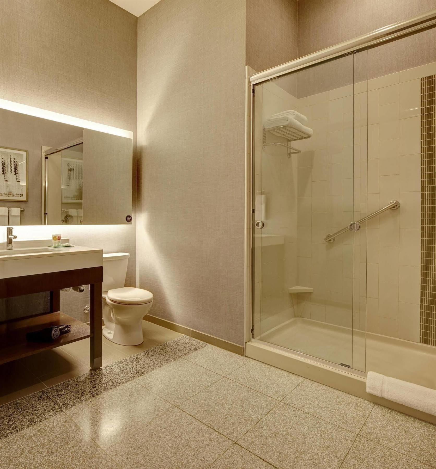 Hyatt Place St. Paul Hotel 3*